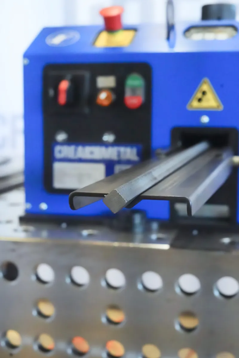 Nahaufnahme von Vierkantstahl im Richtaufsatz der CREA-WHEEL 60 Basic RRM von CREAMETAL.